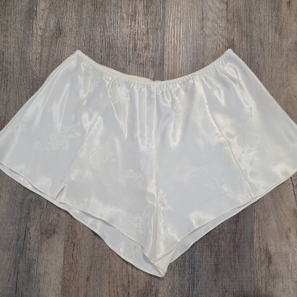 Valerie Stevens Babydoll Pajama Satin Shorts Size L Romantic Cottagecore Vintage
